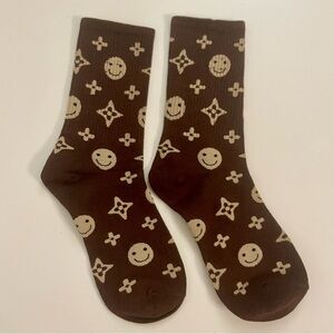 Brand New | Monogram Smiley Face Crew Socks - Dark Mocha & Cream